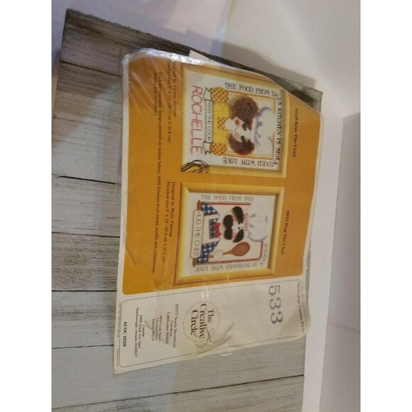 The Creative Circle Molly Fleming Crewel Yarn Needlework B Hug the Chef 533 0533 - Picture 2 of 4